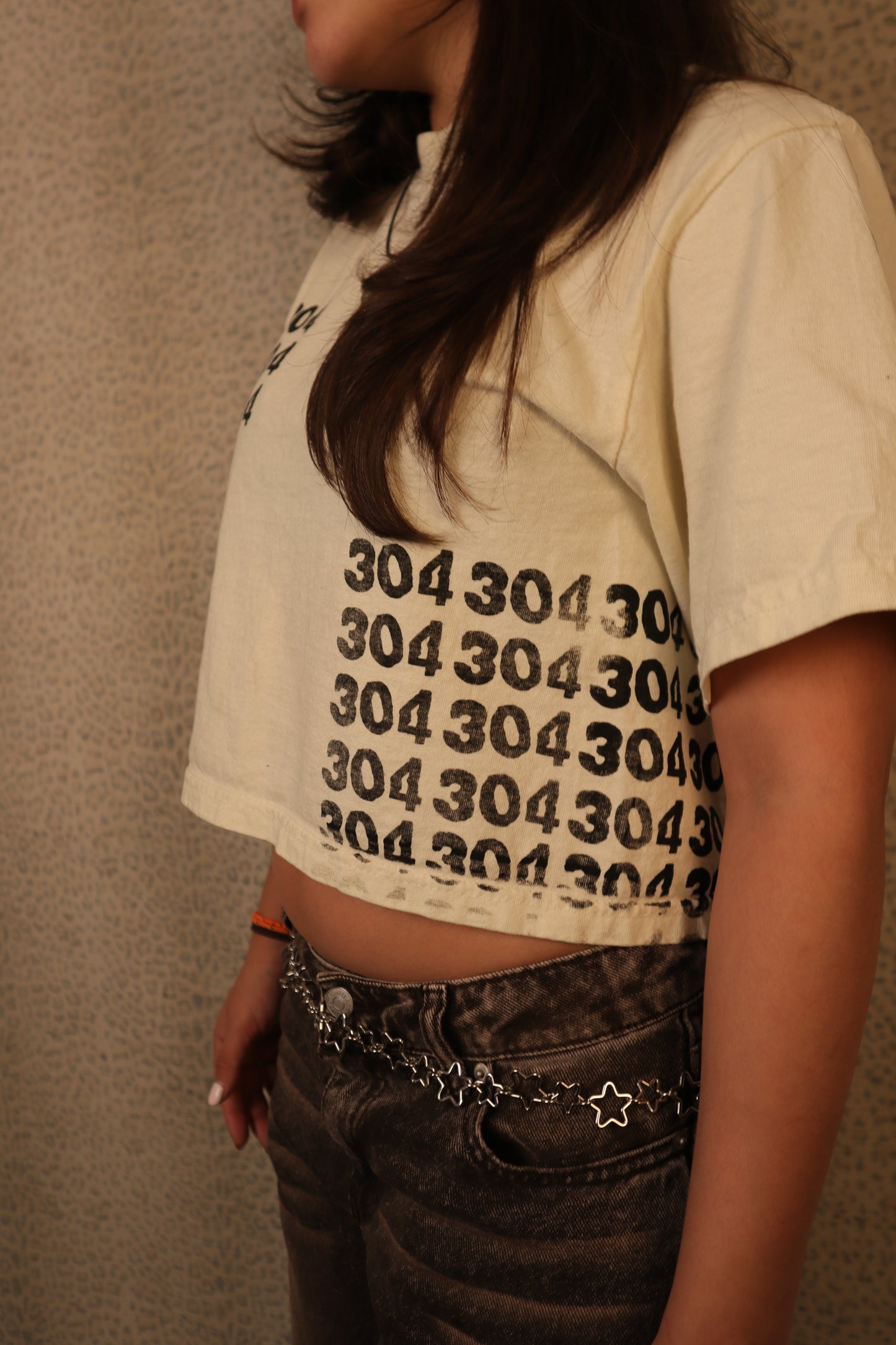 CREAM “304 REPEATER" CROP TOP