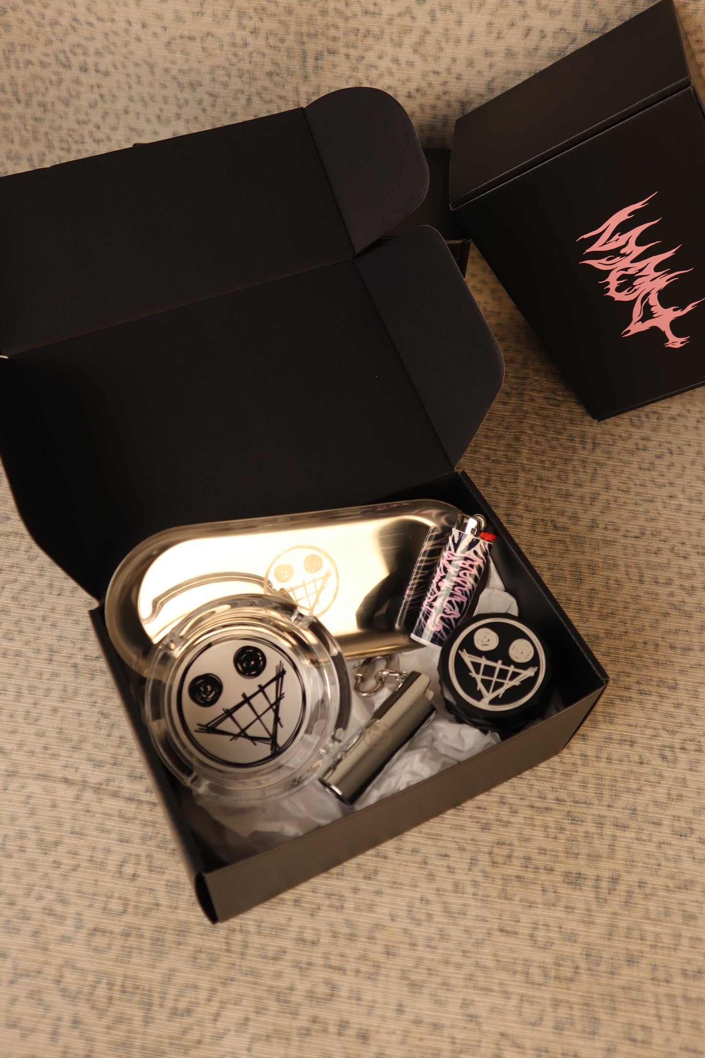 “FAKE SMILE” SMOKERS DREAM BUNDLE BOX