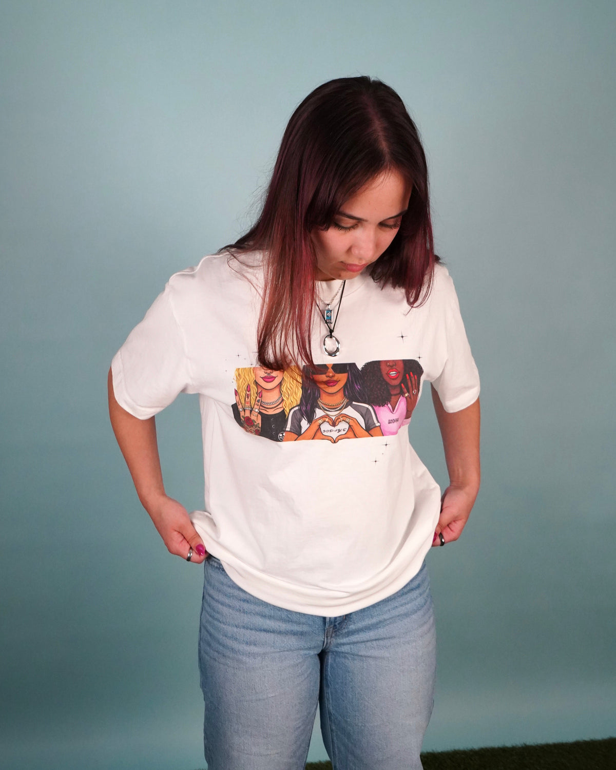 "30D4YS BADDIES" GRAPHIC T-SHIRT