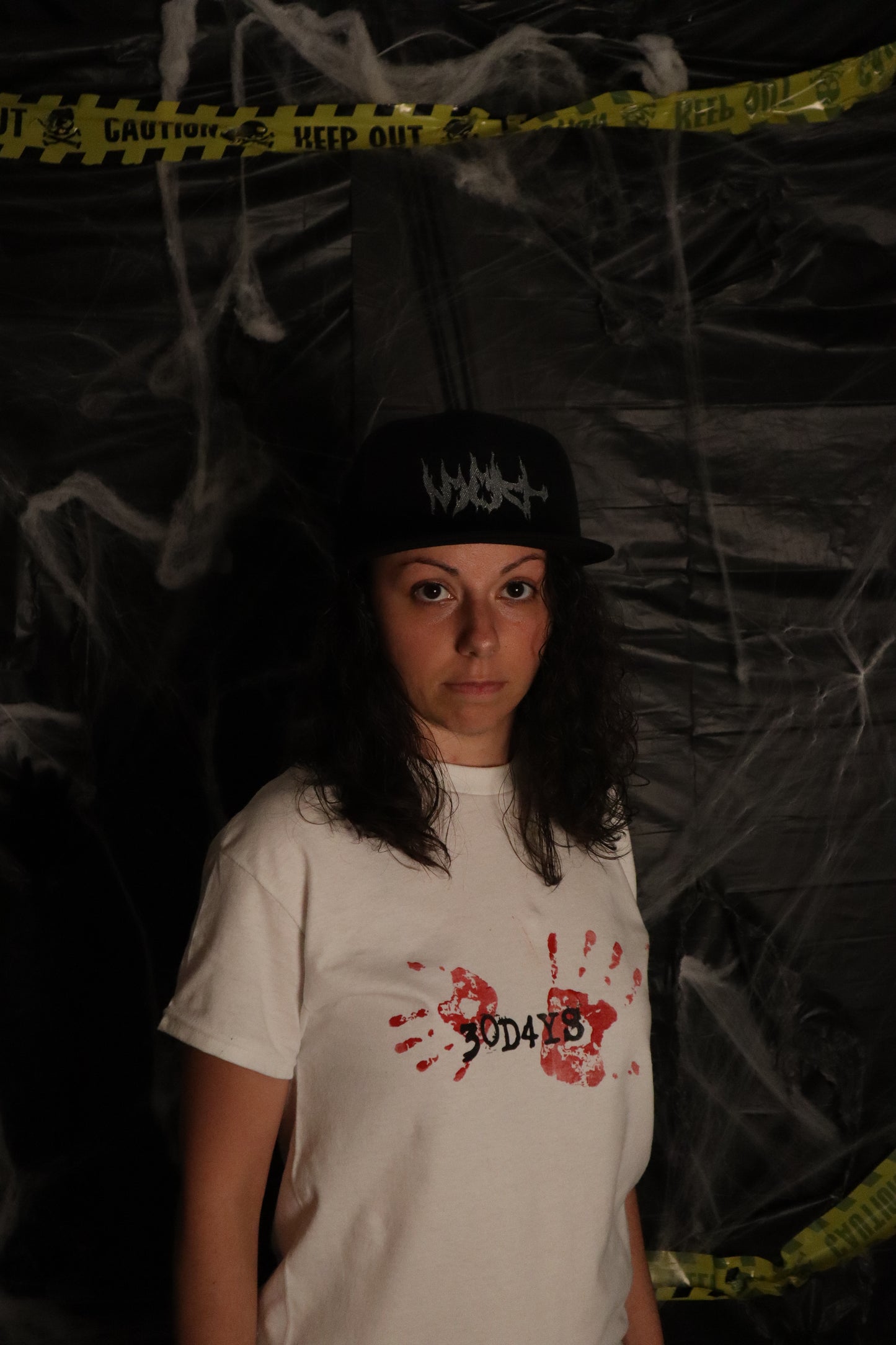 WHITE “30D4YS BL00DY H4NDS" T-SHIRT