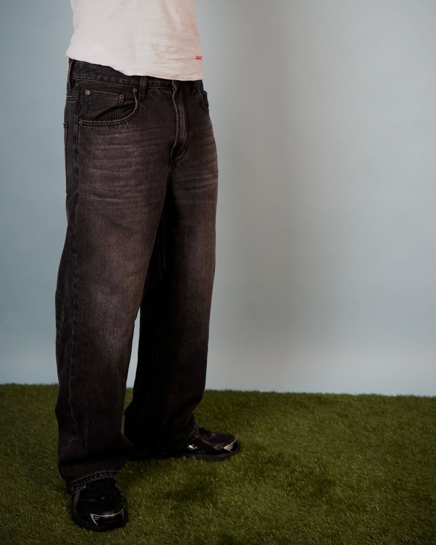 "304/ 30D4YS" BLACK DENIM JEANS