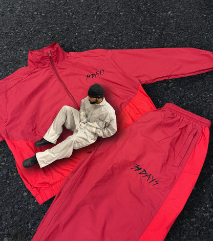 “30D4YS” 2TONE RED WiNDBREAKER TRACK-SUiT