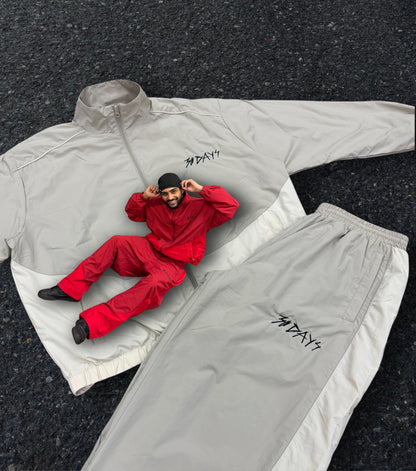 “30D4YS” 2TONE RED WiNDBREAKER TRACK-SUiT