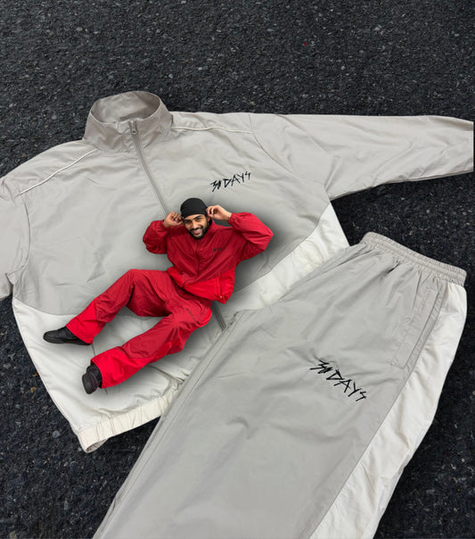 “30D4YS” 2TONE RED WiNDBREAKER TRACK-SUiT