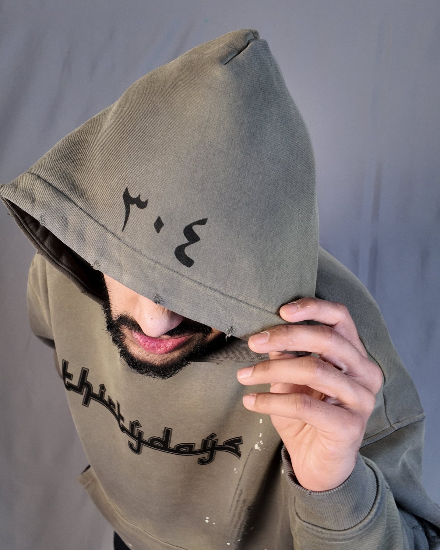 "thirtydays" STONE GREY ARABIC HOODIE