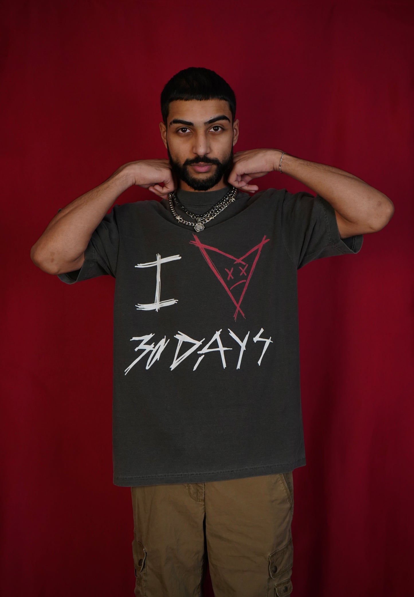 “I ❤️ 3OD4YS” GRAPHIC T-SHIRT